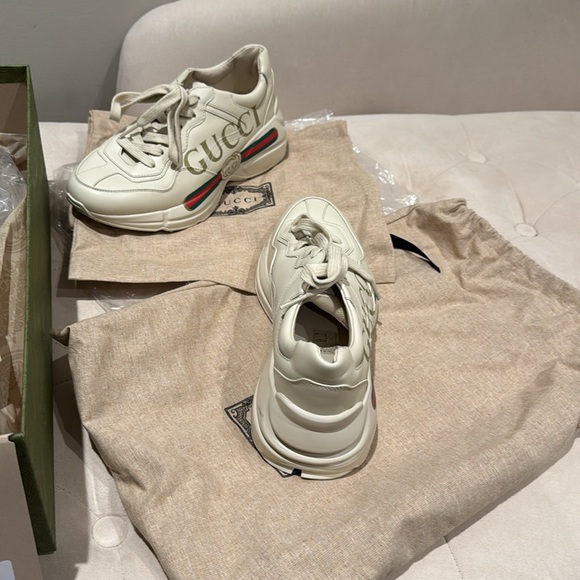 Gucci Apollo ivory sneakers worn ones. Size 6 - Picture 4 of 6